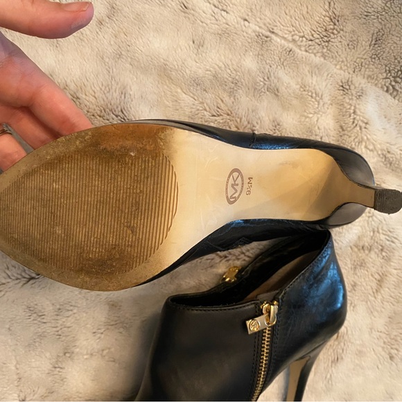 Michael Kors booties - Picture 5 of 10